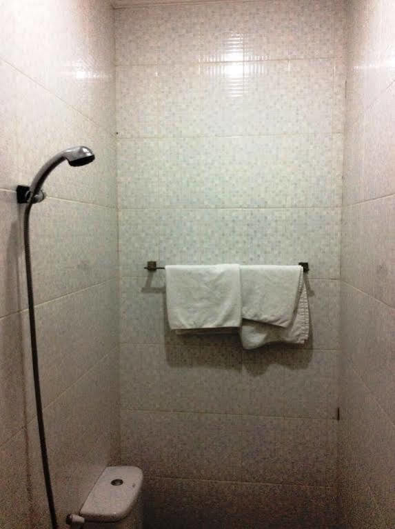Hotel Diamond Makasar Zewnętrze zdjęcie